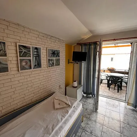 Kъща за гости христина Guest house Lozenets